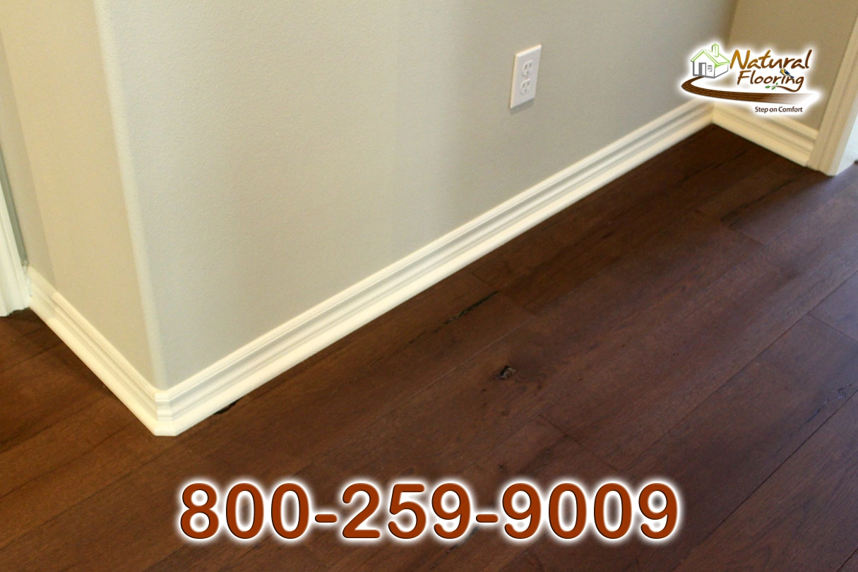 318MUL 4 Cape Cod Baseboard & Baseshoe