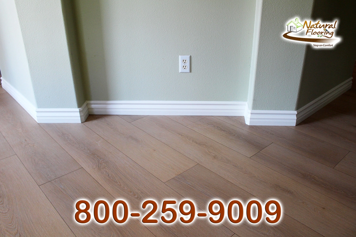 318MUL 4 Cape Cod Baseboard