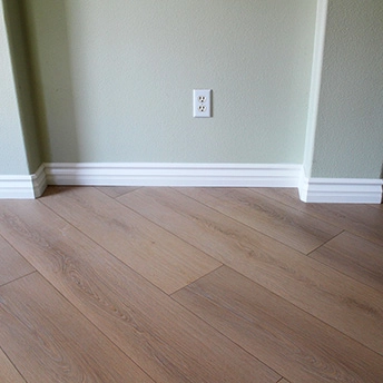 318MUL 4 Baseboard 1