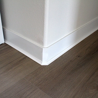 387MUL5 Eased Edge CraftsmanBaseboard CoveMolding 2 481548