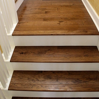 Hickory Gunstock Brown Wood Floor Oasis 18