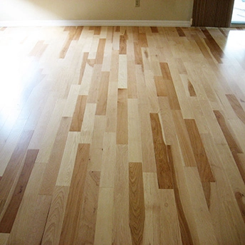 Hickory Natural Smooth Wood Floor Oasis 8