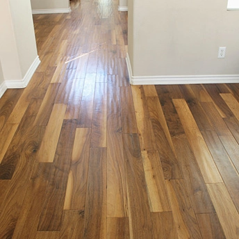 Walnut Natural Distressed Wood Floor Oasis 4 949684