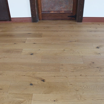 Oak Bay Street Wood Floor En Bois 3