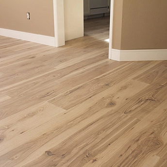 Bluff Laminate Floor Mohawk 17 943554