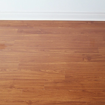 Cherry Glossy Laminate Floor Eastwood 4