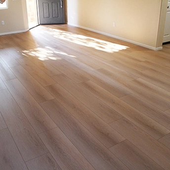 Deer Valley Laminate Staymor 21