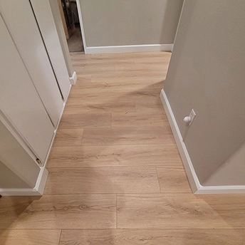 Echo Peak Laminate Floor Oasis 8 110334