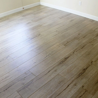 Golden Ash Laminate Floor Eternity 8