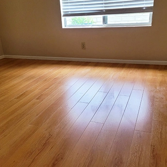 Golden Oak Laminate Floor Eastwood 24 850430