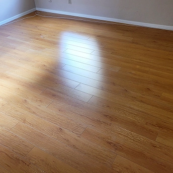 Golden Oak Laminate Floor Eastwood 30 538233