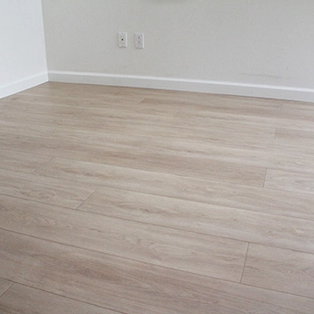 Maple Ash Laminate Floor Ultimate 5