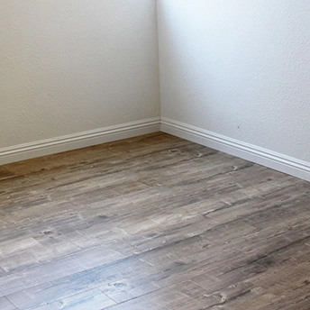 Metro Latte Laminate Floor Eternity 4