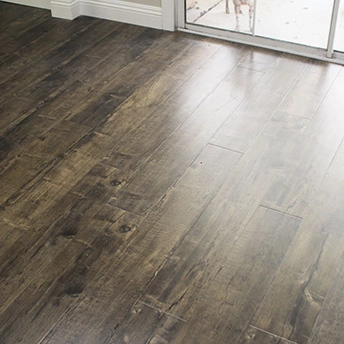 Oak Metro Pecan Laminate Floor Eternity 1