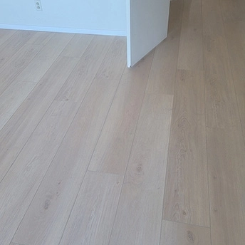 Milan Laminate Floor Essen 3 372552
