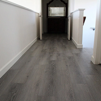 Oak E12 Laminate Floor 365 2