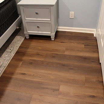 Oak E18 Laminate Floor 365 1