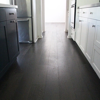 UnknowBlackWoodFloor 8 181492