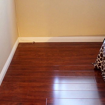 Ruby Birch Laminate Floor Meya 1