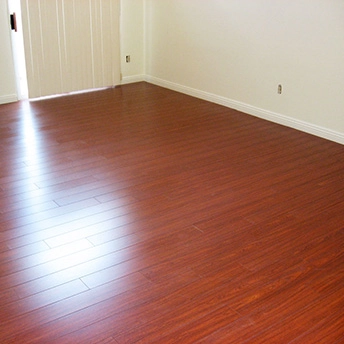 Santos Mahogan Laminate Floor Eastwood 4