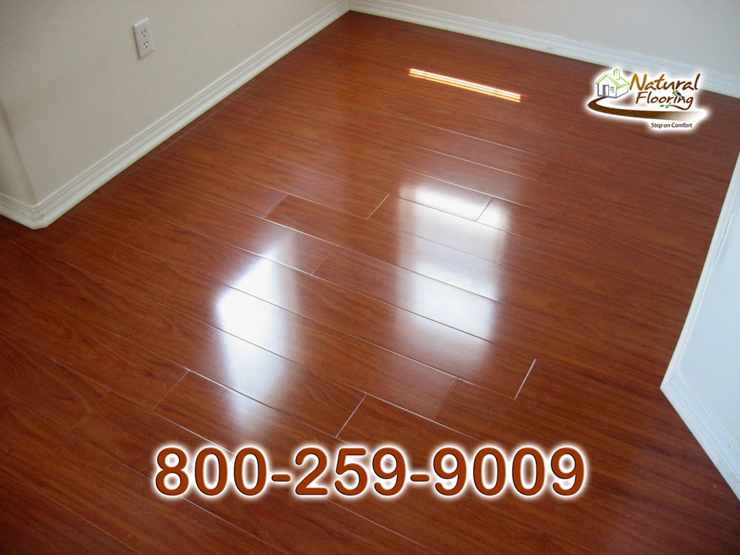 Santos Mahogan Laminate Floor