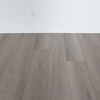 Siliver Lake Laminate Floor Staymor 14