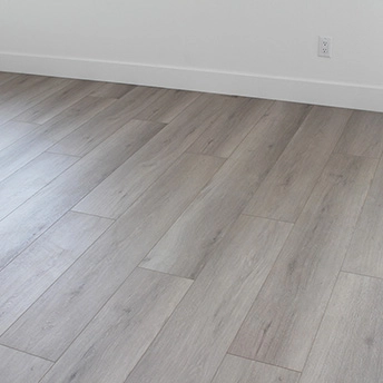 Siliver Lake Laminate Floor Staymor 15