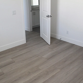 Siliver Lake Laminate Floor Staymor 30