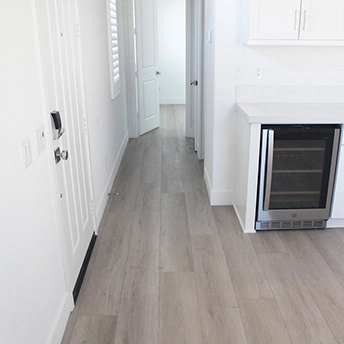 Siliver Lake Laminate Floor Staymor 35