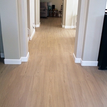 Vineyard Laminate Floor Staymor 24