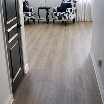 Woodland Laminate Floor Staymor 45