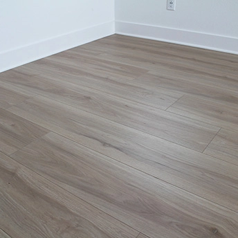 Woodland Laminate Floor Staymor 3