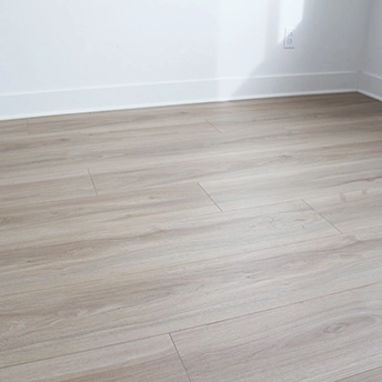 Woodland Laminate Floor Staymor 7