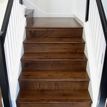Maple Antique Stairs 103483