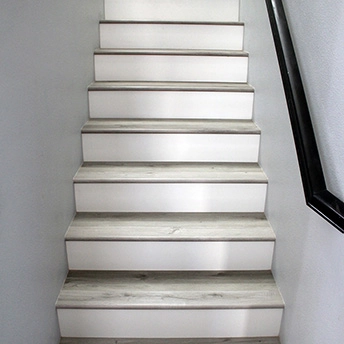 Alpine Peak SPC Stairs Bellissima 1 806978