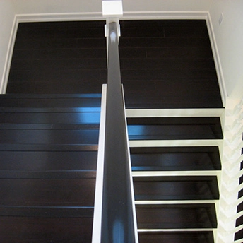 Black Walnut Glossy Laminate Stairs Eternity 3 846358