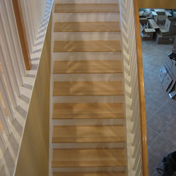 Maple Natural Smooth Stairs 2 835489