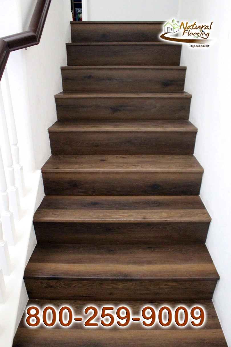 Closed Stairs, Floor Riser without Skirtboard