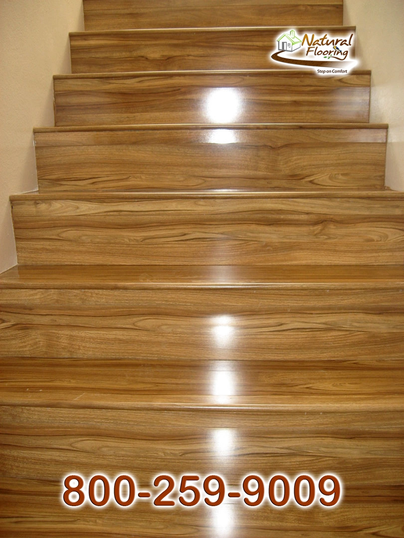 Closed Stairs, Floor Riser without Skirtboard