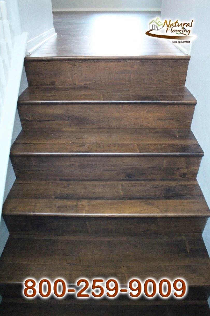 Closed Stairs, Floor Riser without Skirtboard