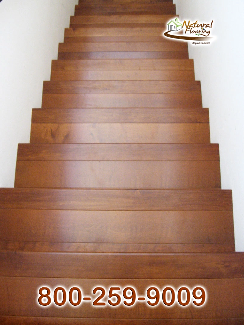 Closed Stairs, Floor Riser without Skirtboard