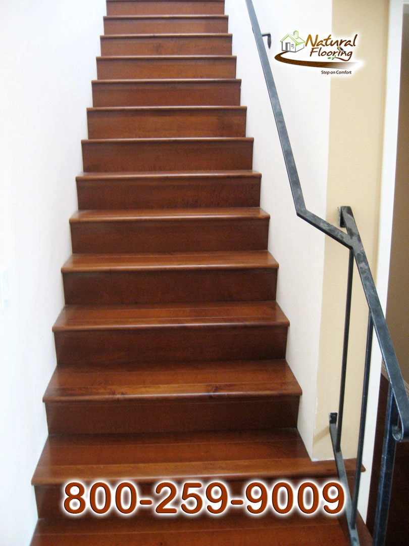 Closed Stairs, Floor Riser without Skirtboard