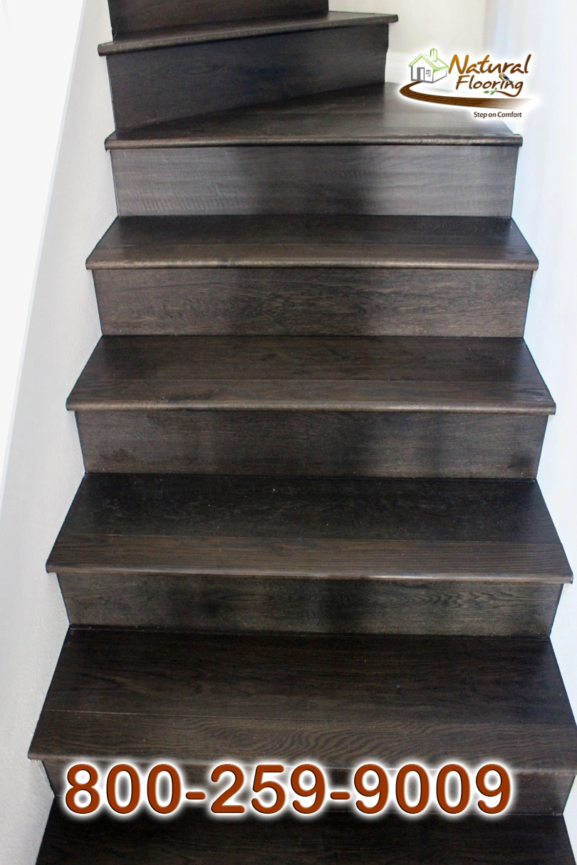 Closed Stairs, Floor Riser without Skirtboard