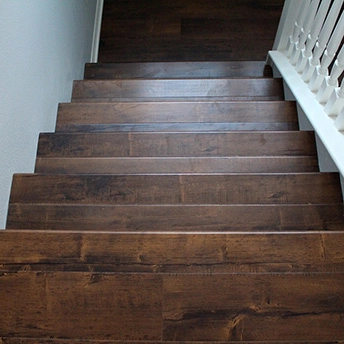 Maple Java Distressed Laminate Stairs Sambucaa 1 109654
