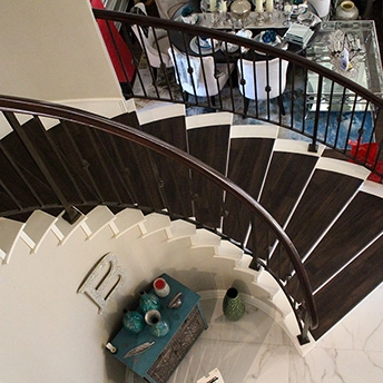 Bambino Charmbery SPC Stairs Lions 4