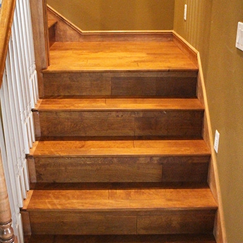 Maple Monoe Wood Stairs Garrison 1