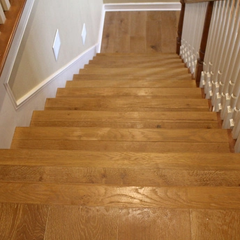 Oak Pertusion VCP805 Engineered Wood Stairs Urban 1