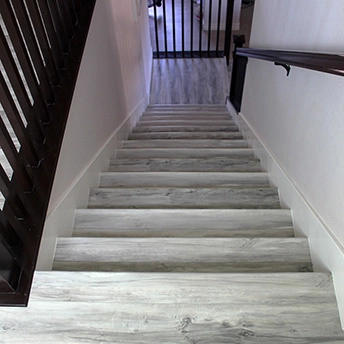 Dame Blanche Laminate Stairs Lions 2 861285