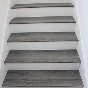 Oak E12 Laminate Stairs 365 2 592241