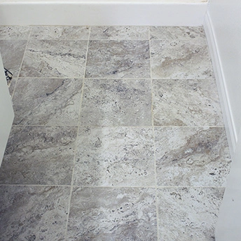 Bathroom Squared Tile Floor 2 574311